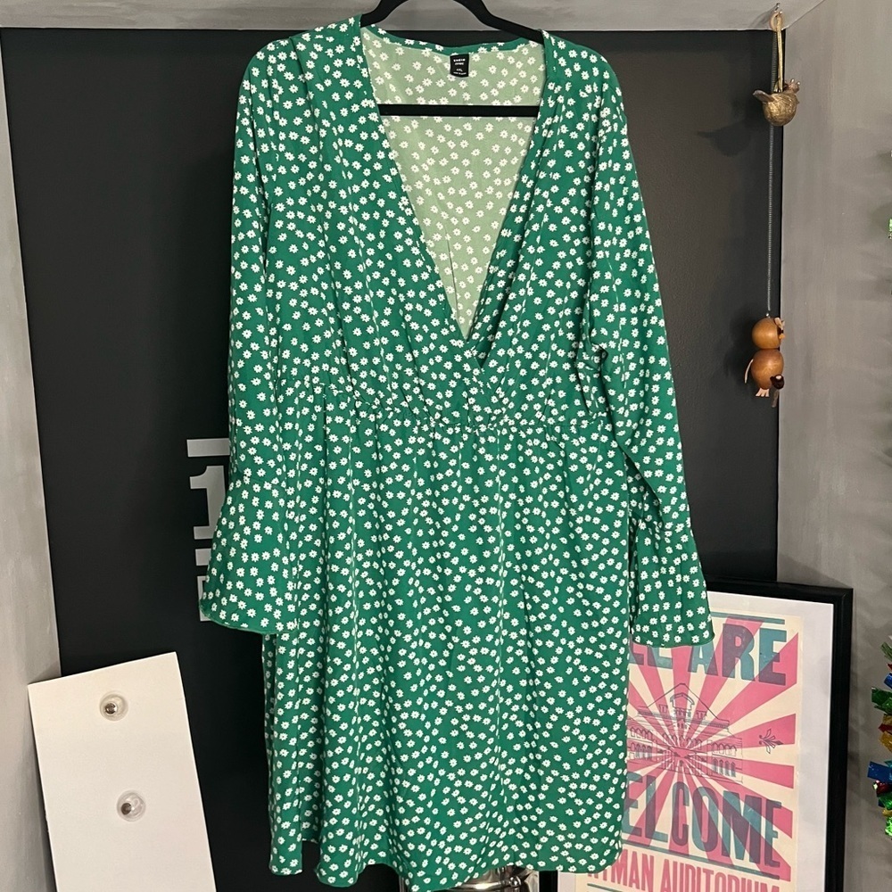 Faux Wrap Green Dress with White Flowers - Picture 1 of 5